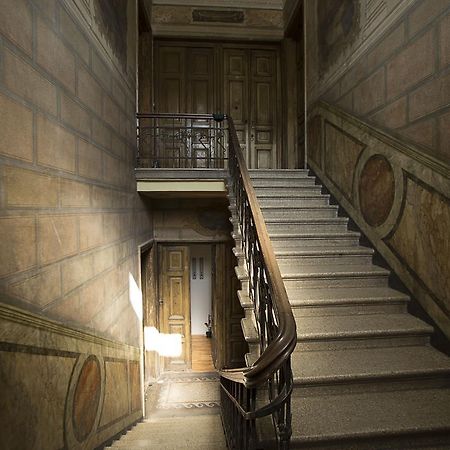 Charming 2Br Apartment In Old Tbilisi - By Wehost Exterior photo