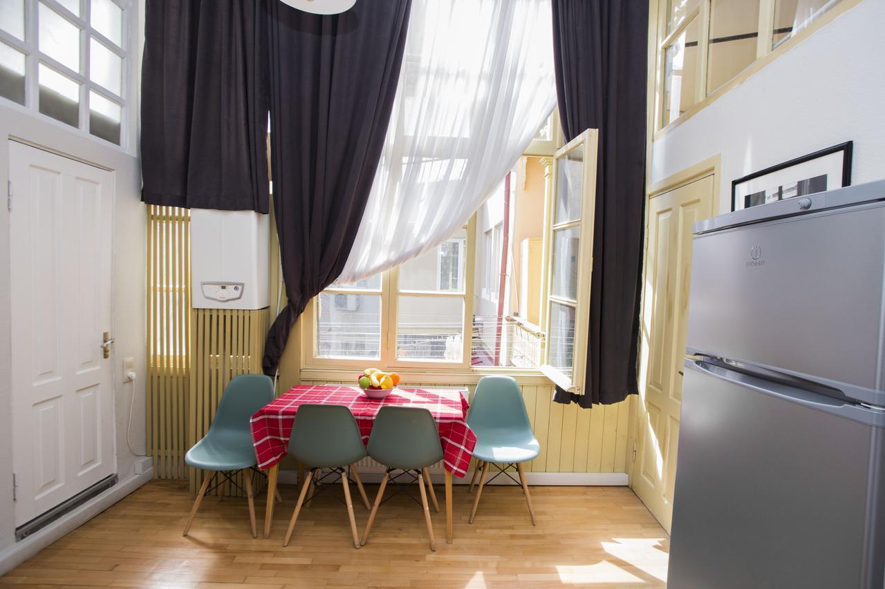 Charming 2Br Apartment In Old Tbilisi - By Wehost Exterior photo
