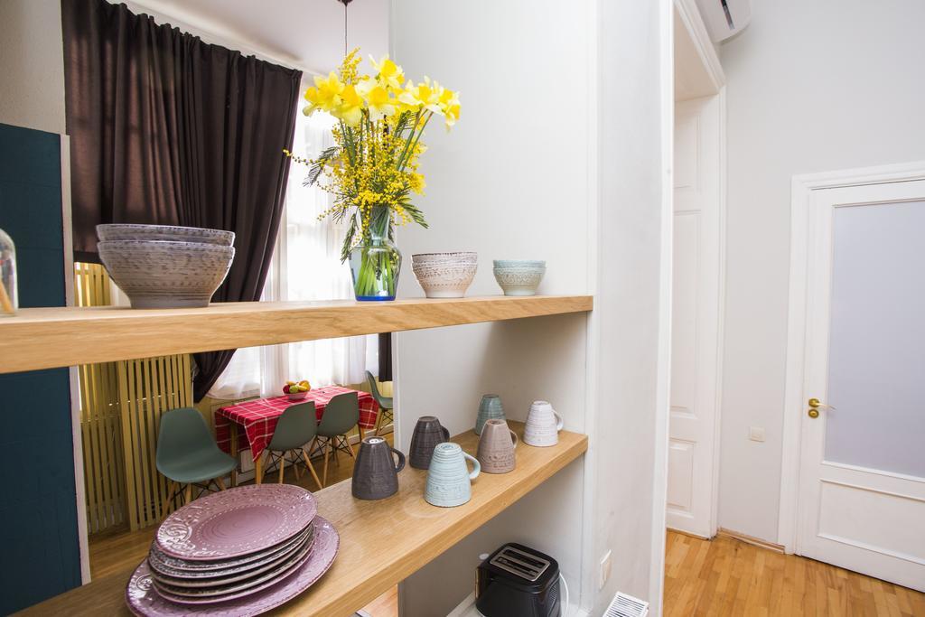 Charming 2Br Apartment In Old Tbilisi - By Wehost Exterior photo