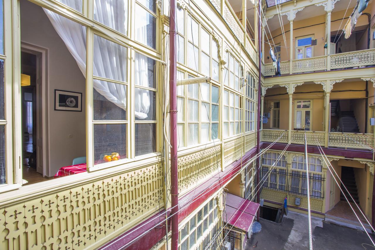 Charming 2Br Apartment In Old Tbilisi - By Wehost Exterior photo