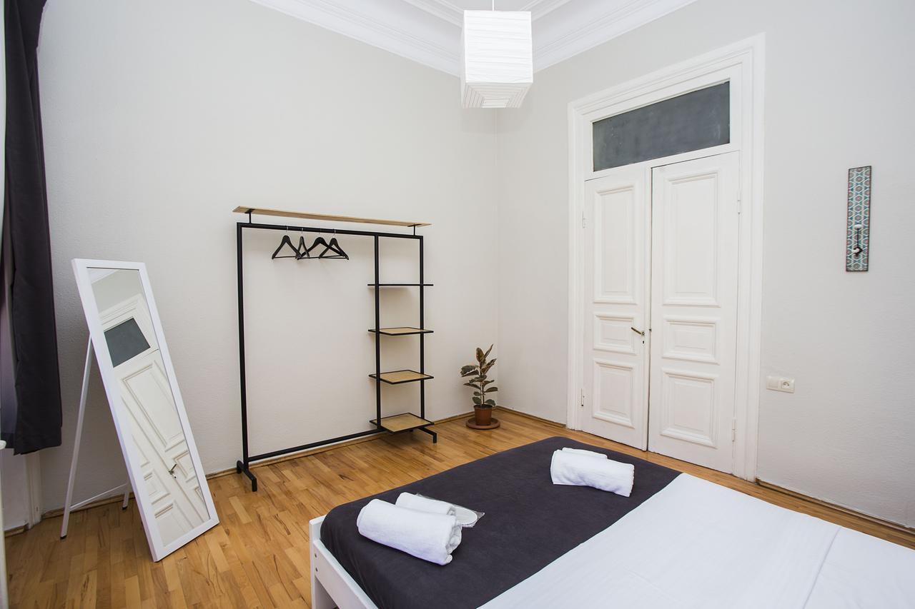 Charming 2Br Apartment In Old Tbilisi - By Wehost Exterior photo